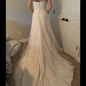 4 Champagne Satin lace wedding dress never worn